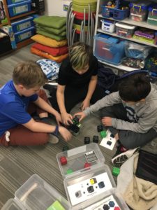 Students using Cubelets